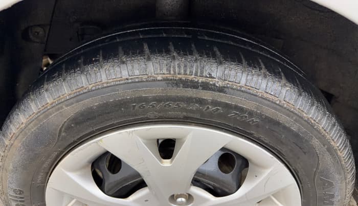 2015 Hyundai Grand i10 SPORTZ 1.2 KAPPA VTVT, Petrol, Manual, 41,745 km, Right Rear Tyre Tread