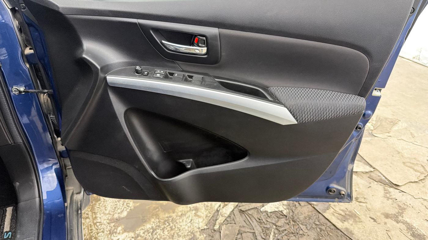 2021 Maruti S Cross ZETA 1.5, Petrol, Manual, 2,145 km, Driver Side Door Panels Control