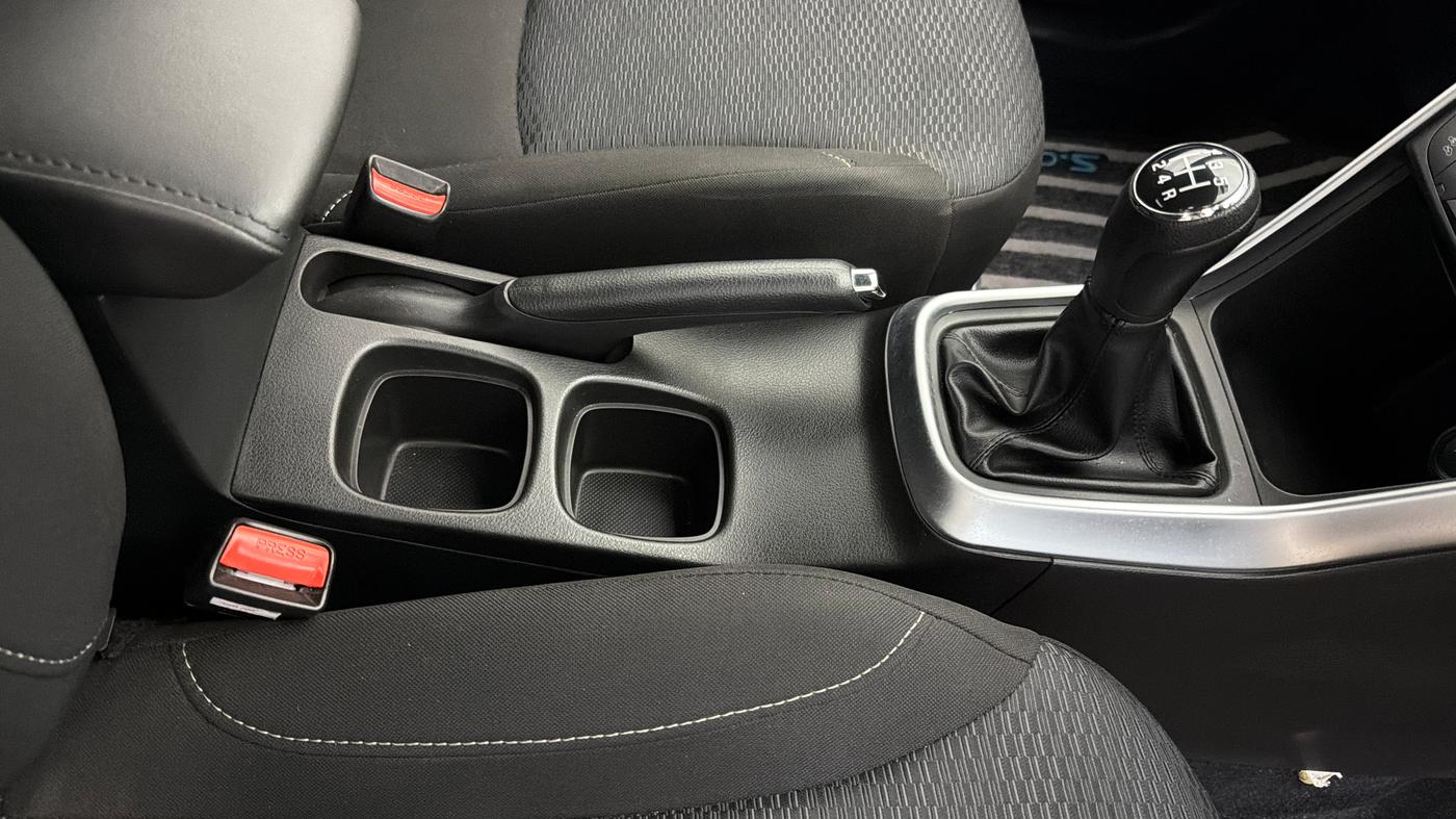 2021 Maruti S Cross ZETA 1.5, Petrol, Manual, 2,145 km, Gear Lever