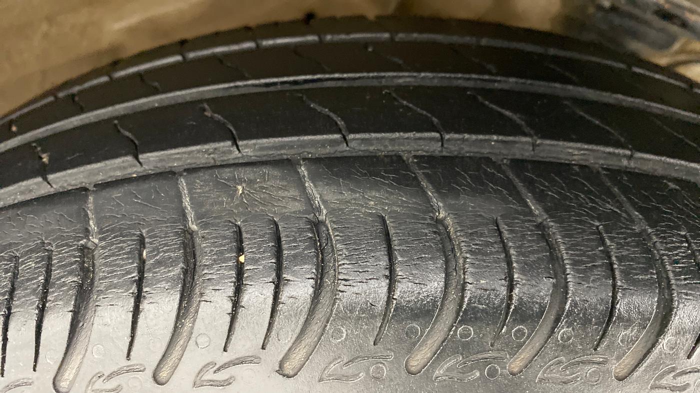 2019 Maruti S PRESSO VXI PLUS, Petrol, Manual, 30,741 km, Right Front Tyre Tread