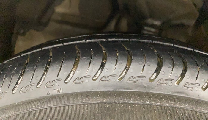2020 Maruti Celerio VXI (O) CNG, CNG, Manual, 78,899 km, Left Front Tyre Tread