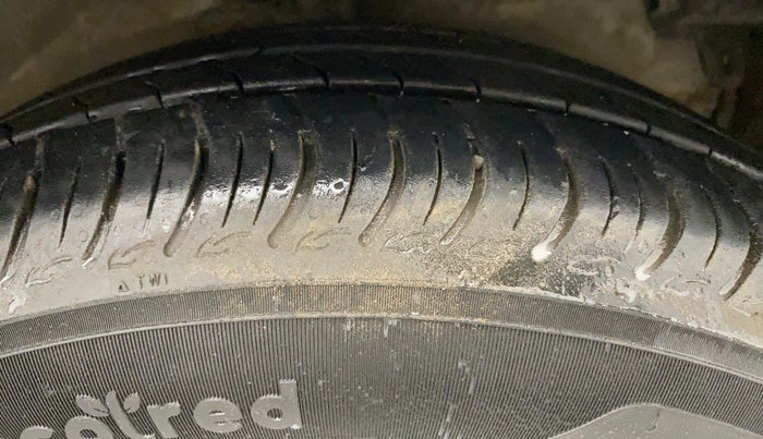 2016 Maruti Celerio VXI, Petrol, Manual, 76,510 km, Right Front Tyre Tread