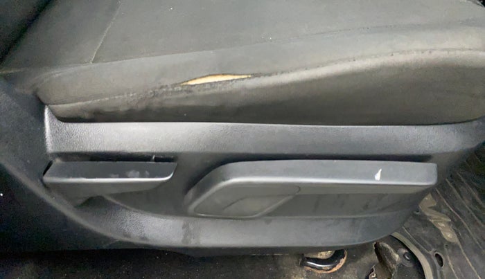 2017 Mahindra Kuv100 K8 6 STR DUAL TONE, Petrol, Manual, 95,346 km, Driver Side Adjustment Panel