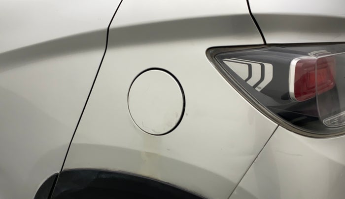 2017 Mahindra Kuv100 K8 6 STR DUAL TONE, Petrol, Manual, 95,346 km, Left quarter panel - Minor scratches