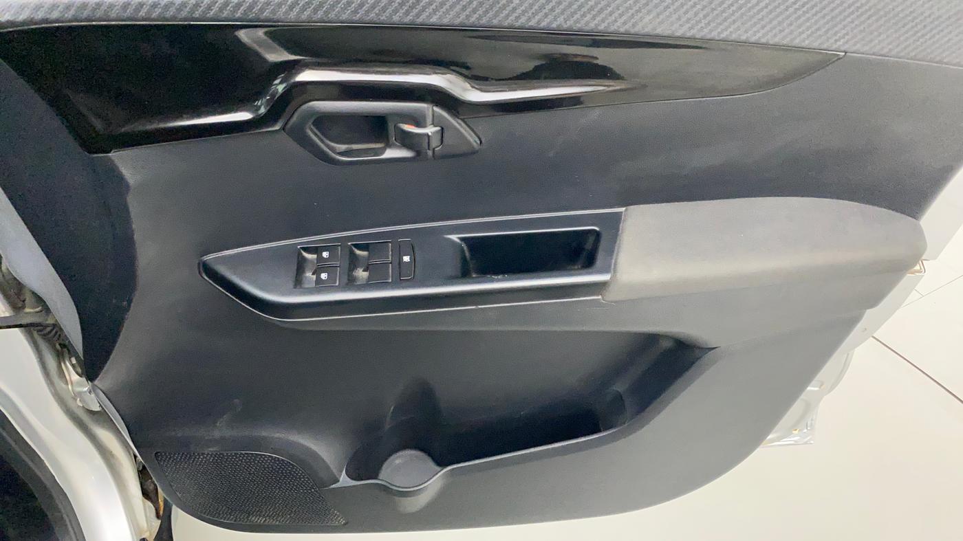 2017 Mahindra Kuv100 K8 6 STR DUAL TONE, Petrol, Manual, 95,346 km, Driver Side Door Panels Control