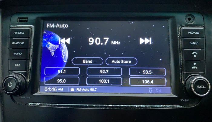 2017 Mahindra Kuv100 K8 6 STR DUAL TONE, Petrol, Manual, 95,346 km, Infotainment System