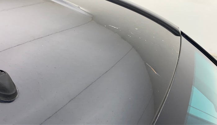 2017 Mahindra Kuv100 K8 6 STR DUAL TONE, Petrol, Manual, 95,346 km, Roof - Minor scratches
