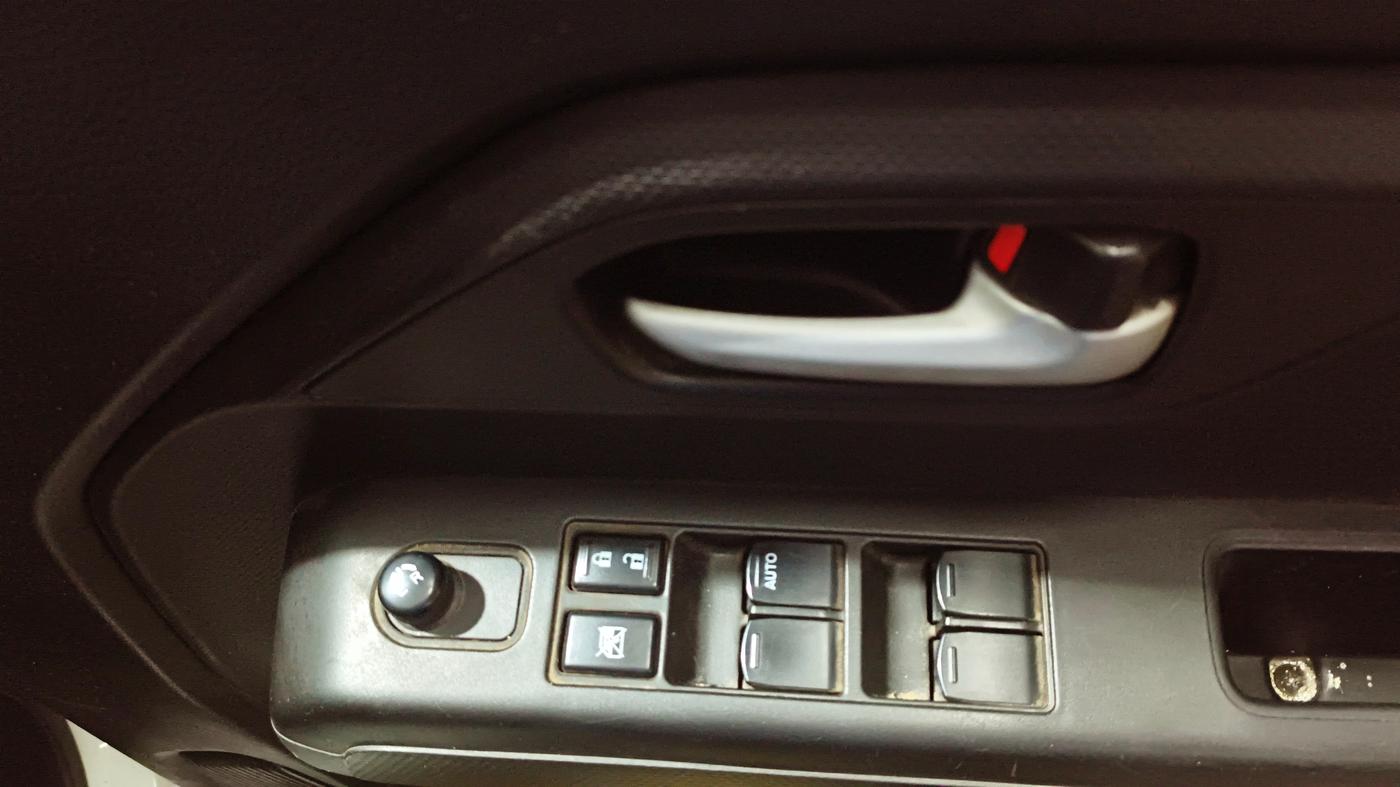 2021 Maruti New Wagon-R VXI 1.0, Petrol, Manual, 42,300 km, Driver Side Door Panels Control
