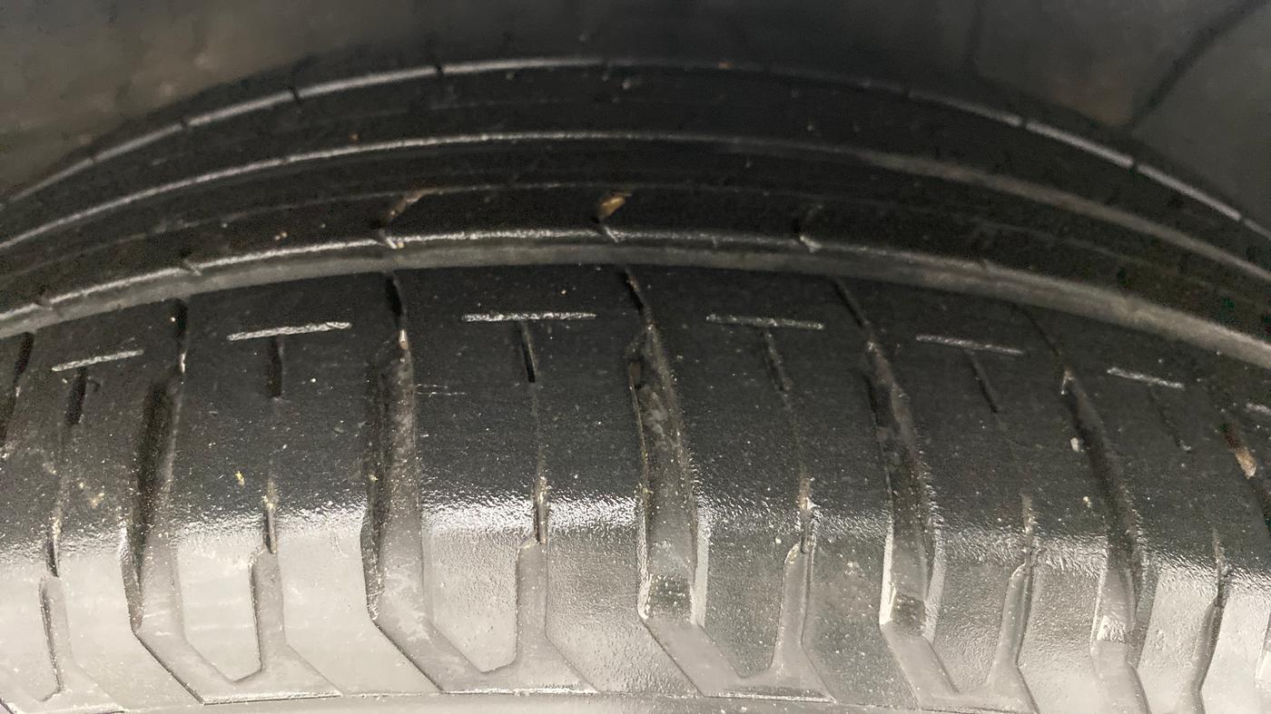 2018 Hyundai Verna 1.6 SX VTVT AT (O), Petrol, Automatic, 16,772 km, Right Front Tyre Tread
