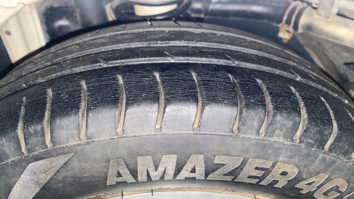 2014 Maruti Alto K10 LXI, Petrol, Manual, 81,246 km, Left Rear Tyre Tread