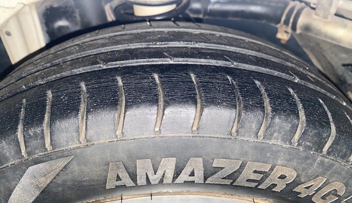 2014 Maruti Alto K10 LXI, Petrol, Manual, 81,246 km, Left Rear Tyre Tread