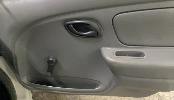 2014 Maruti Alto K10 LXI, Petrol, Manual, 81,246 km, Driver Side Door Panels Control
