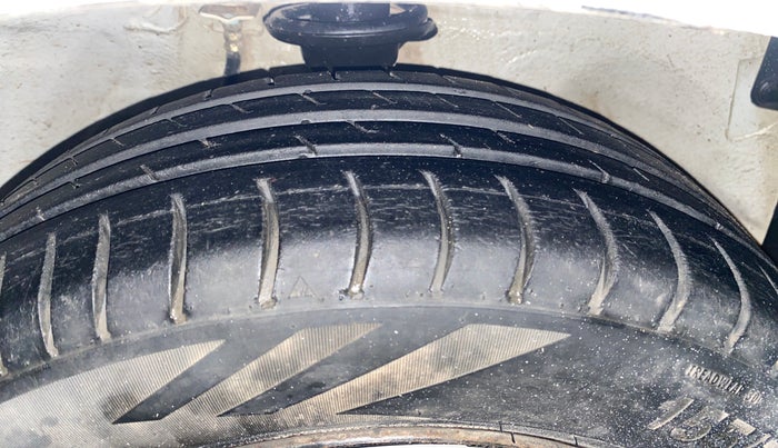 2014 Maruti Alto K10 LXI, Petrol, Manual, 81,246 km, Right Front Tyre Tread