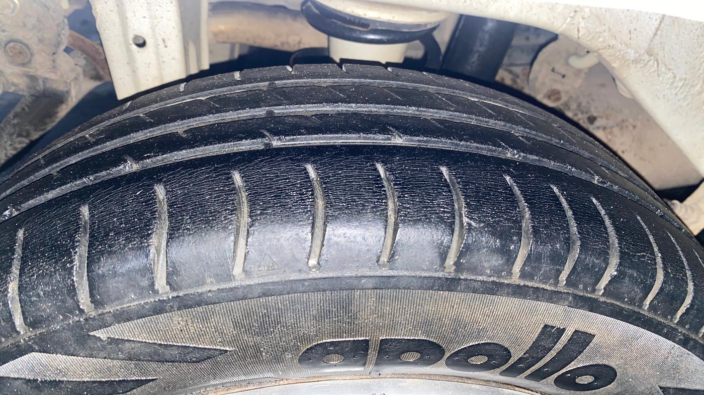 2014 Maruti Alto K10 LXI, Petrol, Manual, 81,246 km, Right Rear Tyre Tread