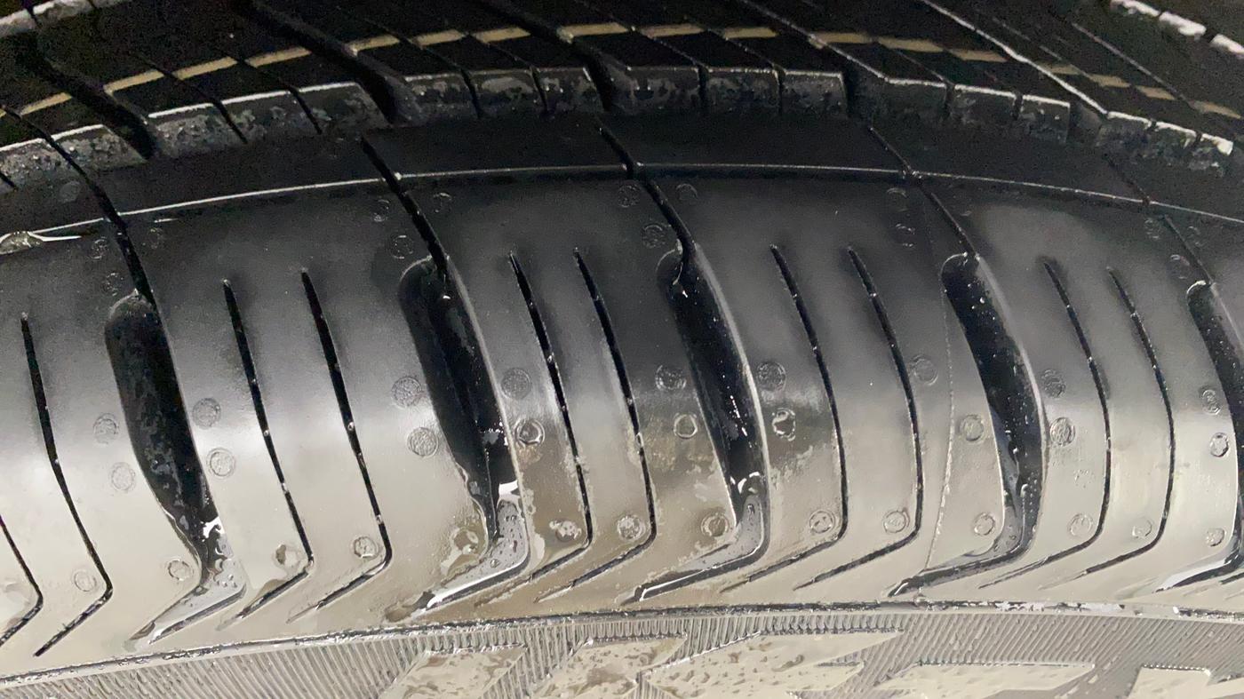 2020 Maruti Baleno ZETA PETROL 1.2, Petrol, Manual, 56,242 km, Right Front Tyre Tread