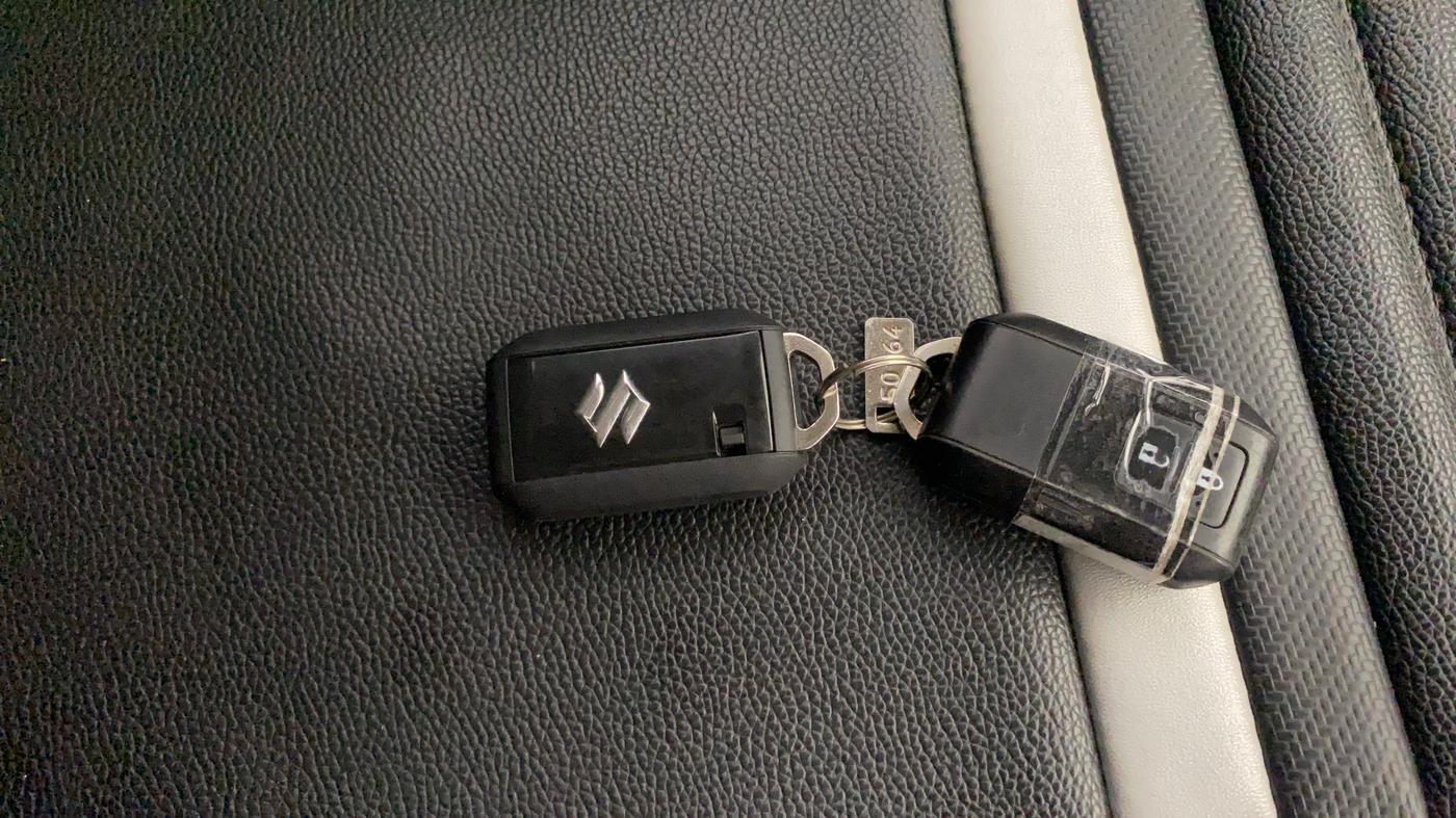 2020 Maruti Baleno ZETA PETROL 1.2, Petrol, Manual, 56,242 km, Key Close Up