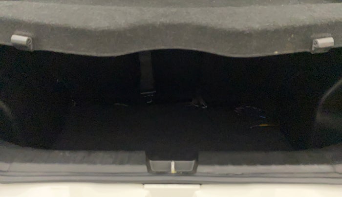 2021 Maruti Baleno DELTA PETROL 1.2, Petrol, Manual, 29,936 km, Boot Inside