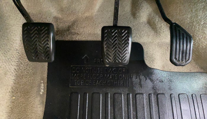 2018 Toyota YARIS G MT, Petrol, Manual, 37,733 km, Pedals