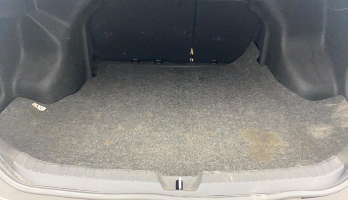 2018 Toyota YARIS G MT, Petrol, Manual, 37,733 km, Boot Inside