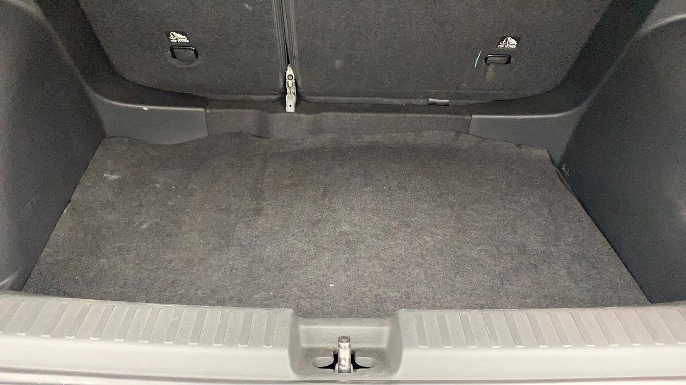 2021 Volkswagen TAIGUN HIGHLINE 1.0 TSI MT, Petrol, Manual, 39,044 km, Boot Inside
