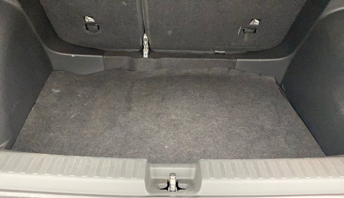 2021 Volkswagen TAIGUN HIGHLINE 1.0 TSI MT, Petrol, Manual, 39,044 km, Boot Inside