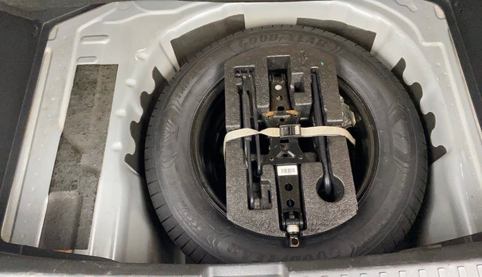 2021 Volkswagen TAIGUN HIGHLINE 1.0 TSI MT, Petrol, Manual, 39,044 km, Spare Tyre