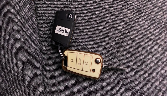 2021 Volkswagen TAIGUN HIGHLINE 1.0 TSI MT, Petrol, Manual, 39,044 km, Key Close Up