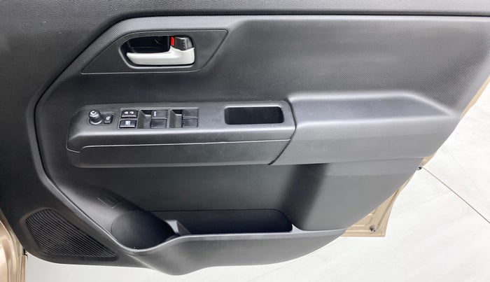 2020 Maruti New Wagon-R ZXI 1.2 old, Petrol, Manual, 12,623 km, Driver Side Door Panels Control