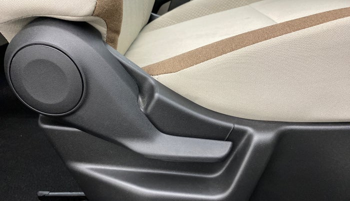 2020 Maruti New Wagon-R ZXI 1.2 old, Petrol, Manual, 12,623 km, Driver Side Adjustment Panel