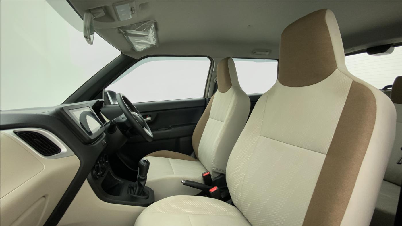2020 Maruti New Wagon-R ZXI 1.2 old, Petrol, Manual, 12,623 km, Right Side Front Door Cabin