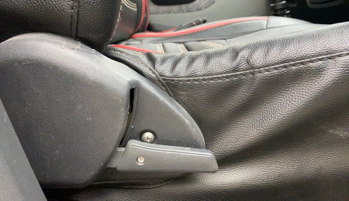 2018 Maruti Alto 800 LXI, Petrol, Manual, 38,693 km, Driver Side Adjustment Panel