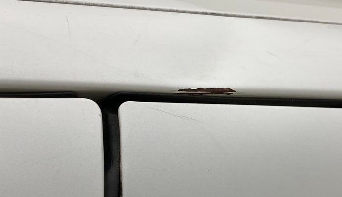 2013 Maruti Swift VXI, Petrol, Manual, 81,851 km, Left B pillar - Slightly dented