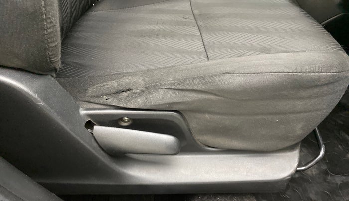 2013 Maruti Swift VXI, Petrol, Manual, 81,851 km, Driver seat - Seat adjuster makes minor noise