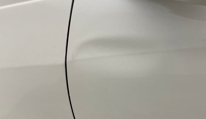 2013 Maruti Swift VXI, Petrol, Manual, 81,851 km, Front passenger door - Slightly dented