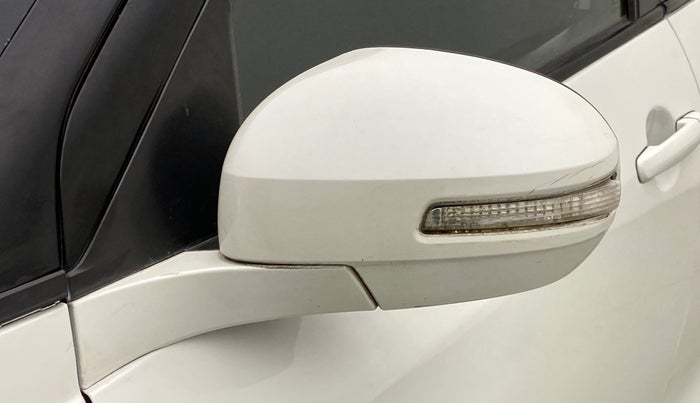 2013 Maruti Swift VXI, Petrol, Manual, 81,851 km, Left rear-view mirror - Indicator light has minor damage