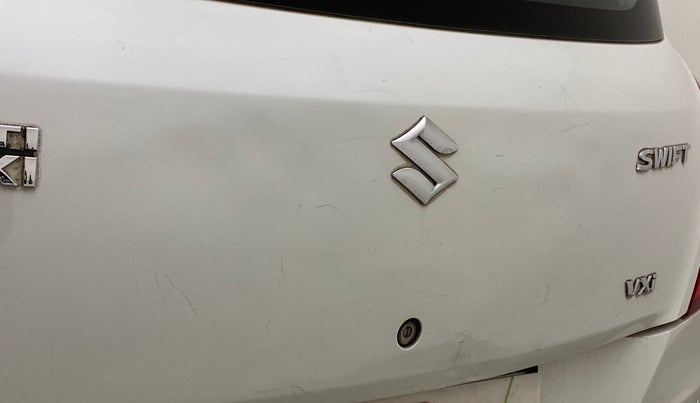 2013 Maruti Swift VXI, Petrol, Manual, 81,851 km, Dicky (Boot door) - Minor scratches