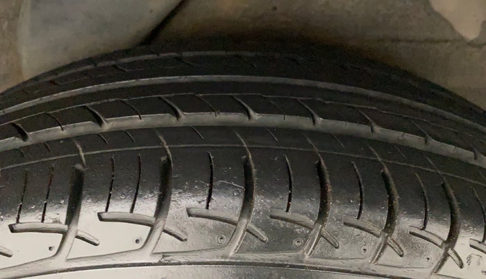 2012 Hyundai i20 MAGNA (O) 1.2, Petrol, Manual, 55,943 km, Left Rear Tyre Tread