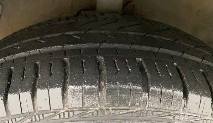 2012 Hyundai i20 MAGNA (O) 1.2, Petrol, Manual, 55,943 km, Left Front Tyre Tread