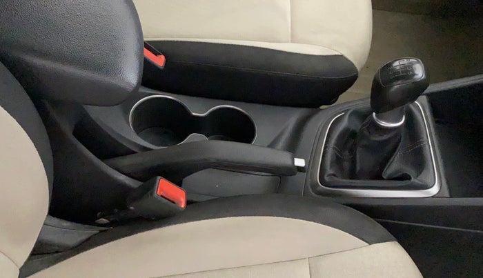 2018 Hyundai Verna 1.6 VTVT SX, Petrol, Manual, 84,701 km, Gear Lever