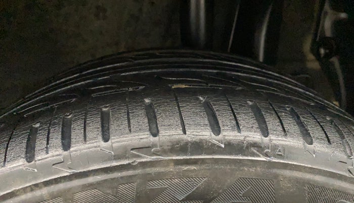 2021 KIA SONET HTE 1.2, Petrol, Manual, 66,234 km, Left Rear Tyre Tread