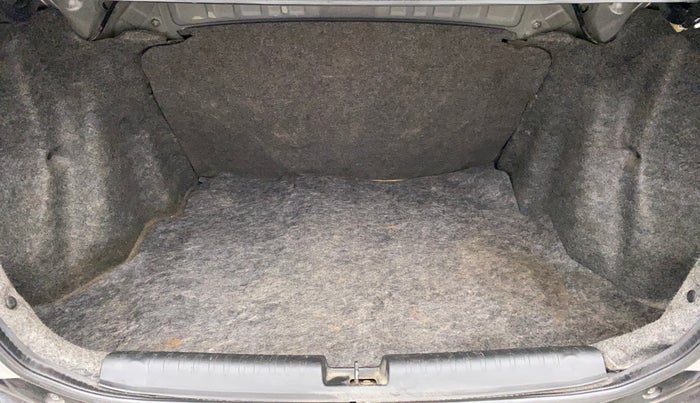 2015 Honda Amaze 1.2L I-VTEC S, Petrol, Manual, 1,08,107 km, Boot Inside
