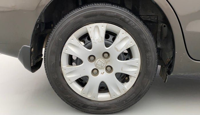 2015 Honda Amaze 1.2L I-VTEC S, Petrol, Manual, 1,08,107 km, Right Rear Wheel