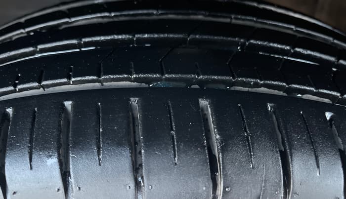 2025 Maruti Baleno ALPHA PETROL 1.2, Petrol, Manual, 5,192 km, Left Front Tyre Tread