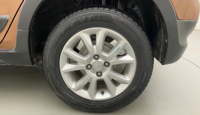 2015 Hyundai i20 Active 1.2 BASE, Petrol, Manual, 56,220 km, Left Rear Wheel