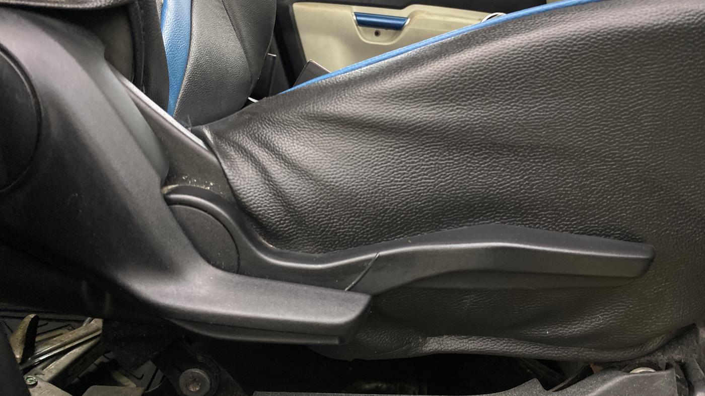 2018 Maruti IGNIS ALPHA 1.2, Petrol, Manual, 1,24,429 km, Driver Side Adjustment Panel