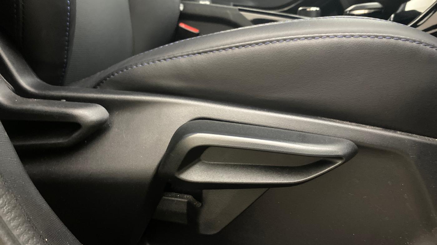 2024 Tata NEXON Creative Plus 1.2 Revotron 7DCA Dark Edition, Petrol, Automatic, 33,361 km, Driver Side Adjustment Panel