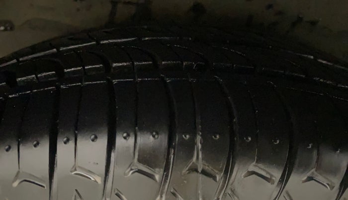 2012 Hyundai i10 SPORTZ 1.2, Petrol, Manual, 71,232 km, Right Rear Tyre Tread