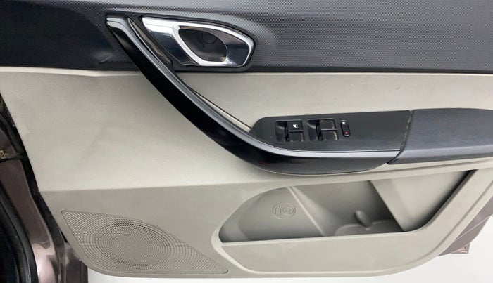 2018 Tata Tiago XZA PETROL, Petrol, Automatic, 34,813 km, Driver Side Door Panels Control