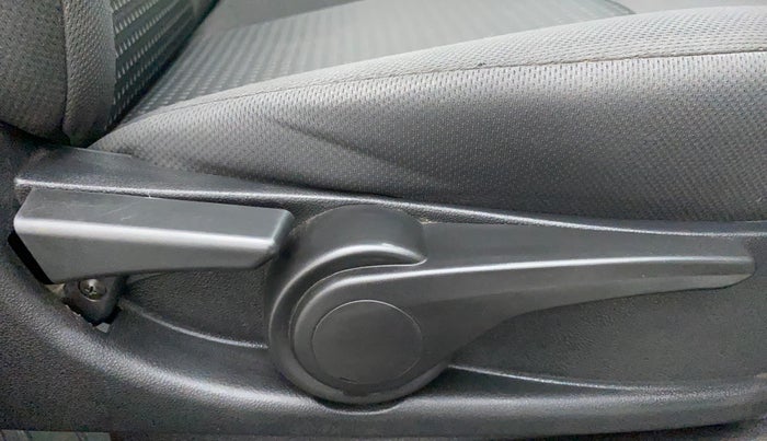 2018 Tata Tiago XZA PETROL, Petrol, Automatic, 34,813 km, Driver Side Adjustment Panel