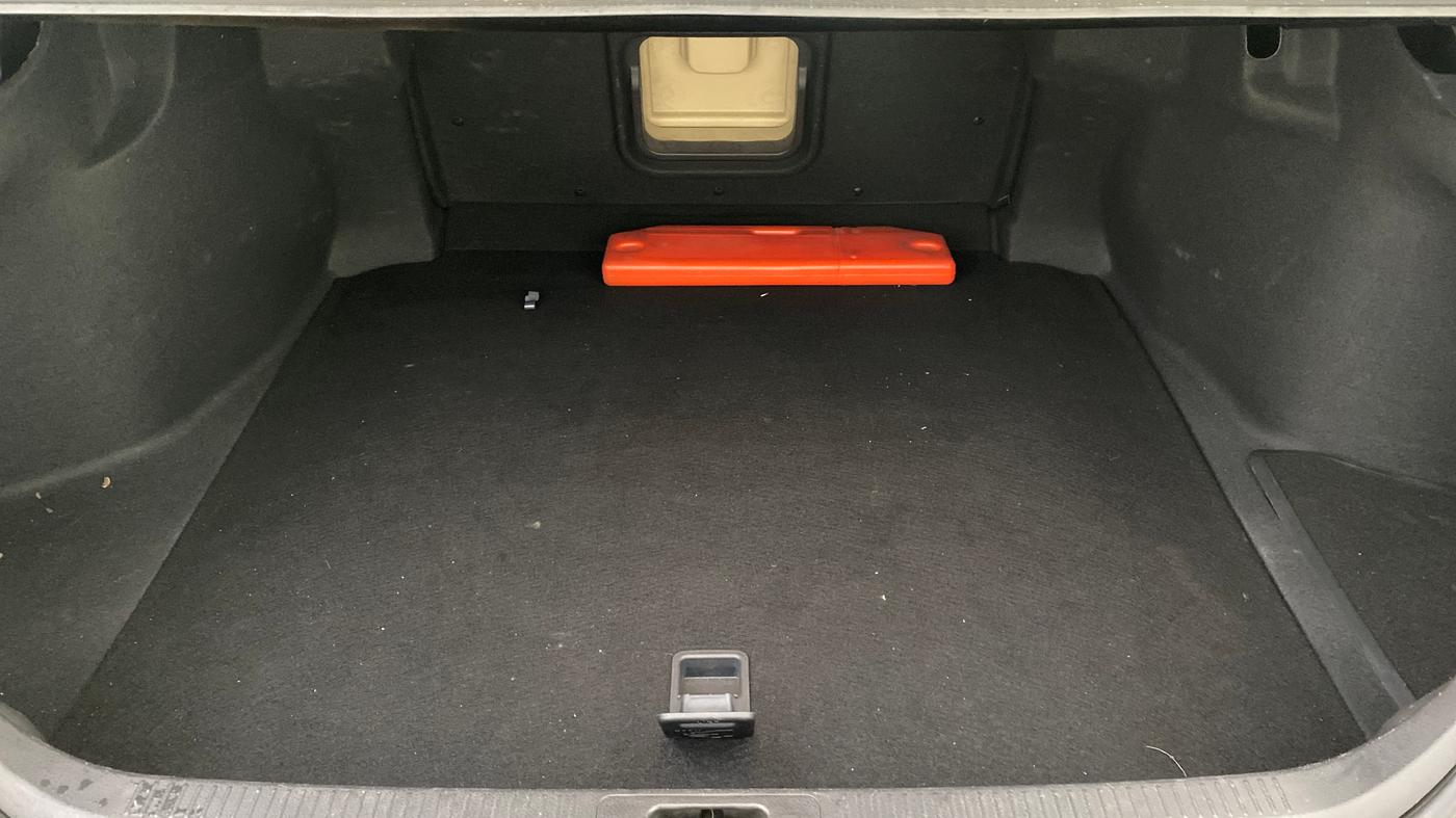 2022 Toyota Camry HYBRID, Hybrid, Automatic, 56,880 km, Boot Inside
